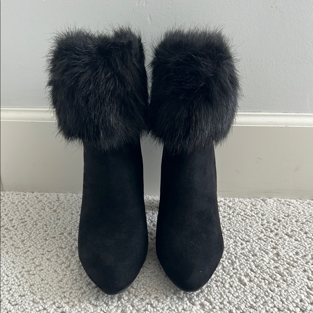 Black Fur-Trimmed Velvet Women's Boots